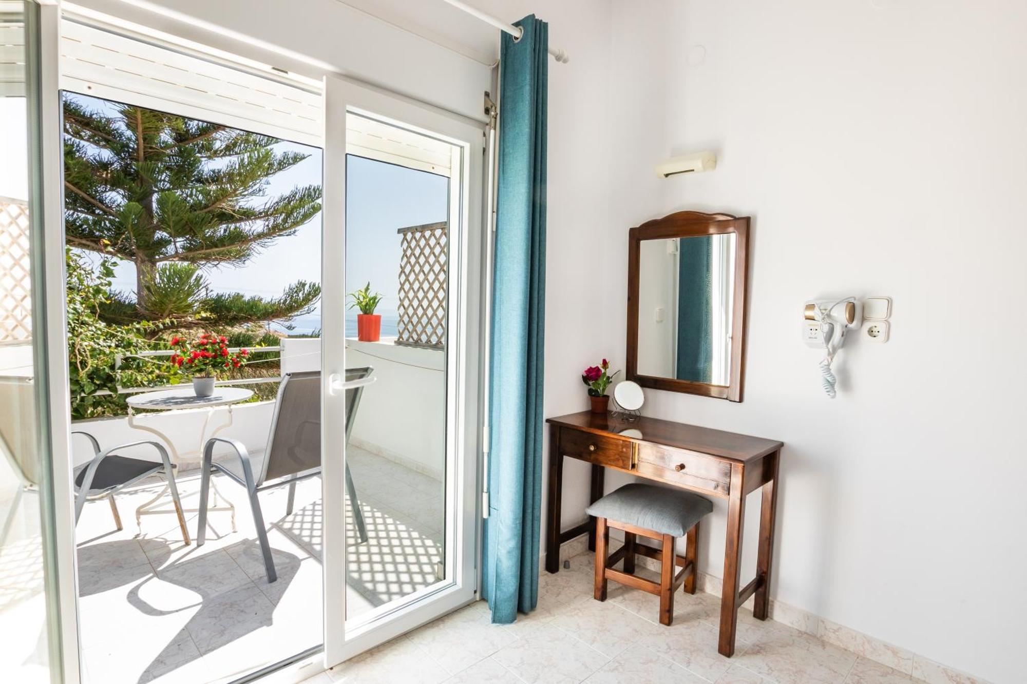 Perama Hotel, Karpathos 아무피 외부 사진